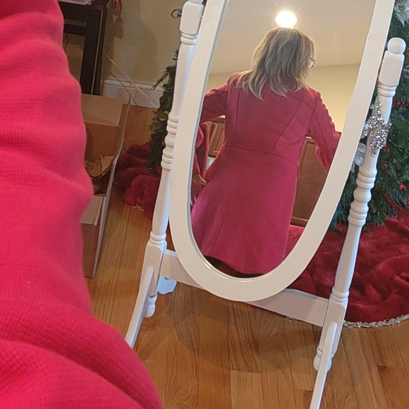 PERFECT Holiday Coat! - Picture 8 of 15